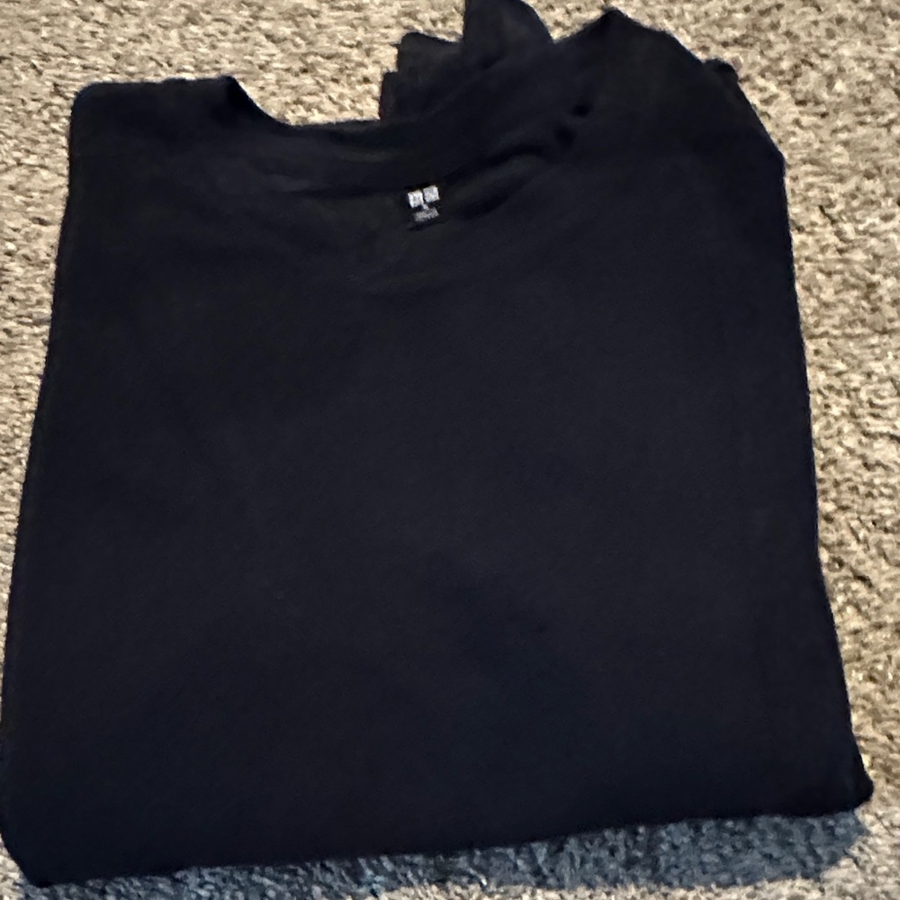 Uniqlo Navy HeatTech Crew Sweater